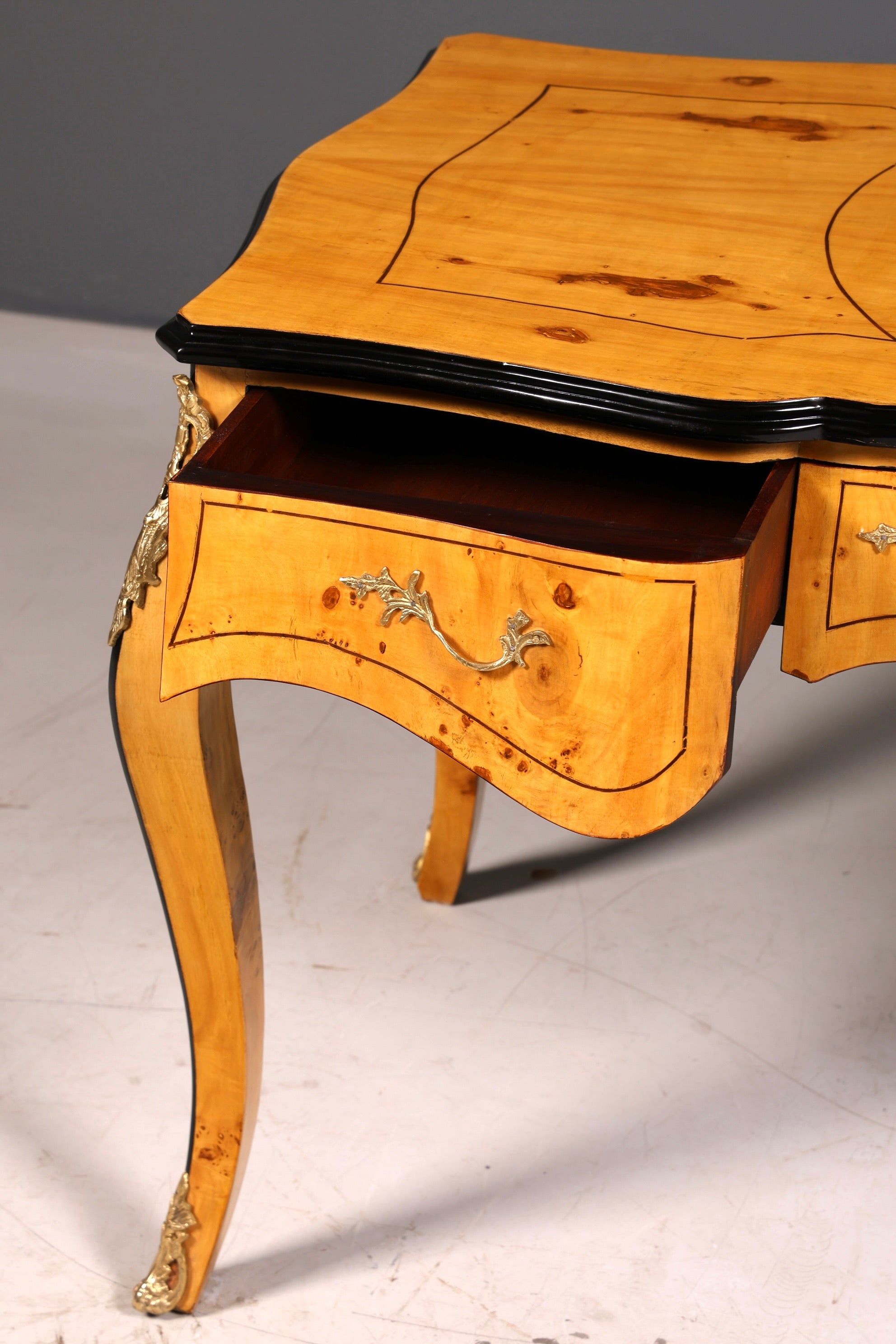 Wunderschöner Louis XV Stil Schreibtisch French Office Desk Antik Stil Bürotisch Massivholz
