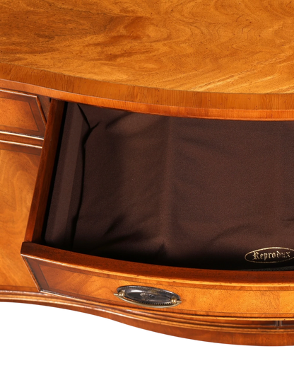 Hauptstadt Möblerei Bevan Funnell Reprodux Sideboard Schublade aus massivem Echtholz mit braunem Stoffeinsatz