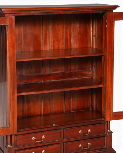 Hauptstadt Möblerei Vitrinenschrank aus dunklem Holz mit H849 Finish, Glasfront und Schubladen mit Messinggriffen