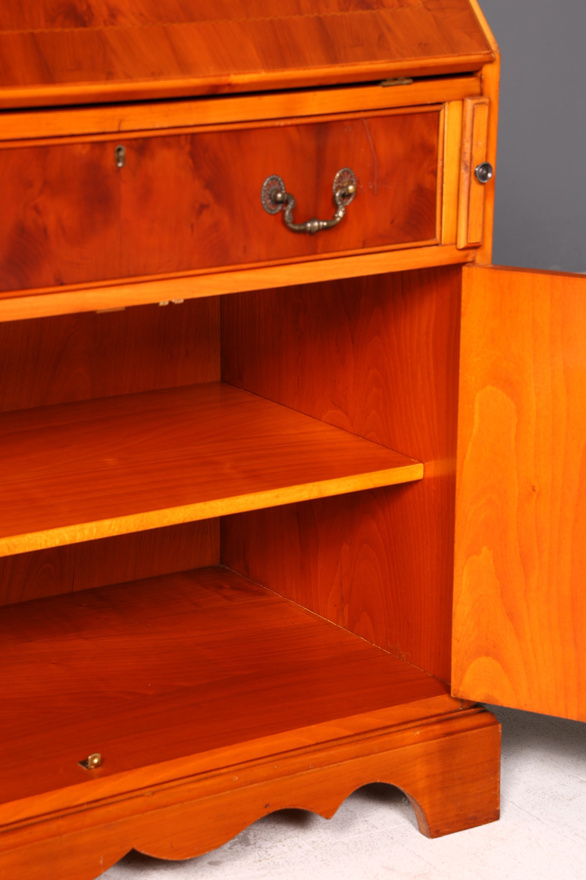 Wunderschöner Englischer Sekretär Echt Holz Schreibkommode 60s Kommode UK Schreibtisch Vintage