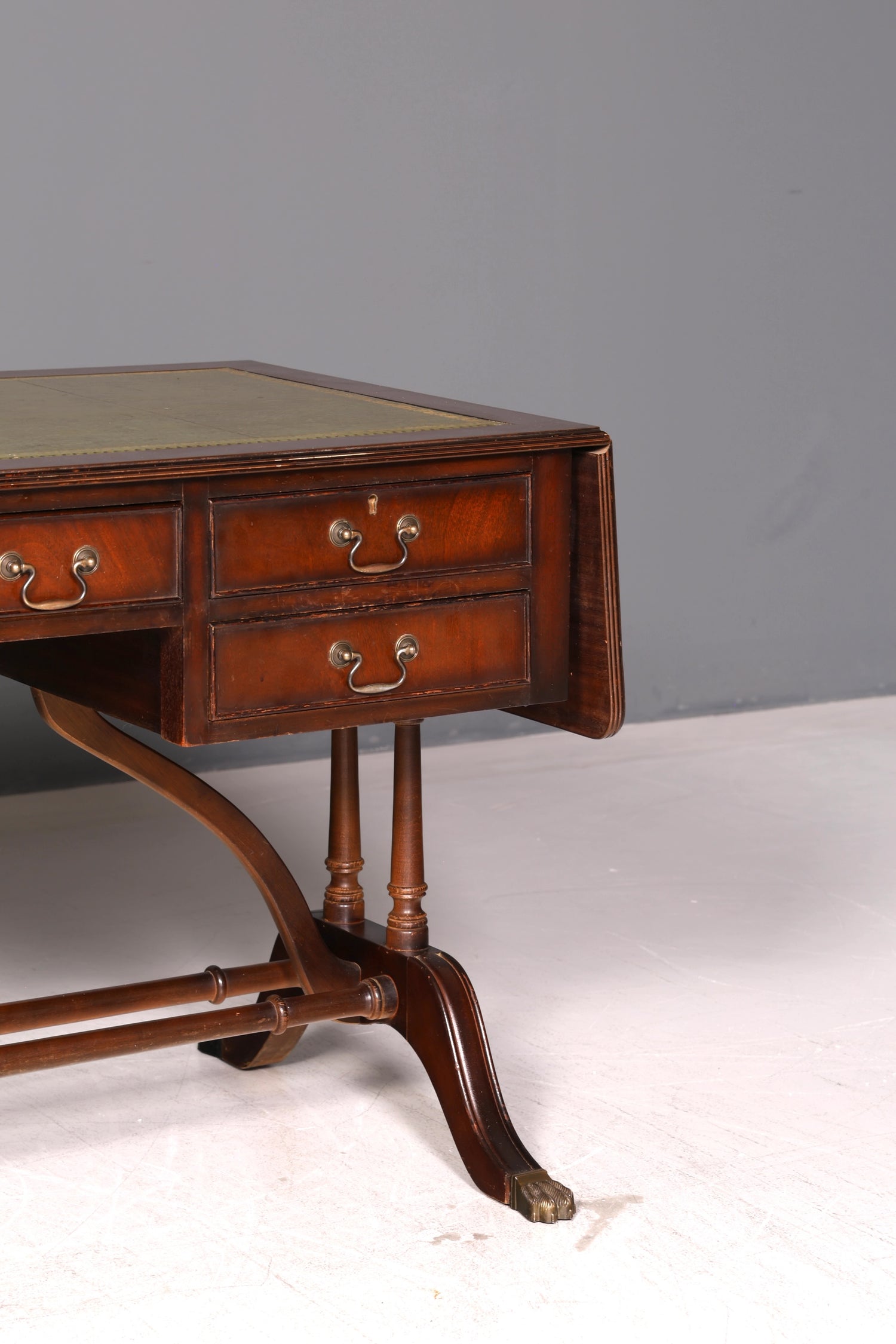 Magnifique bureau anglais Regency pliant avec dessus en cuir véritable, acajou, bureau des années 60