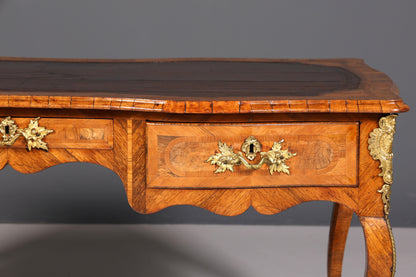 Bureau Louis XV original et majestueux de 1780, bureau plat français en cuir véritable, bureau de bureau ancien