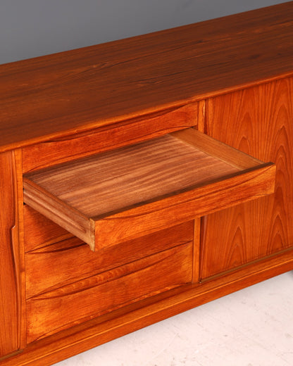 Wunderschönes Dyrlund Mid Century Sideboard Teak Danish Design Schrank Kommode Vintage