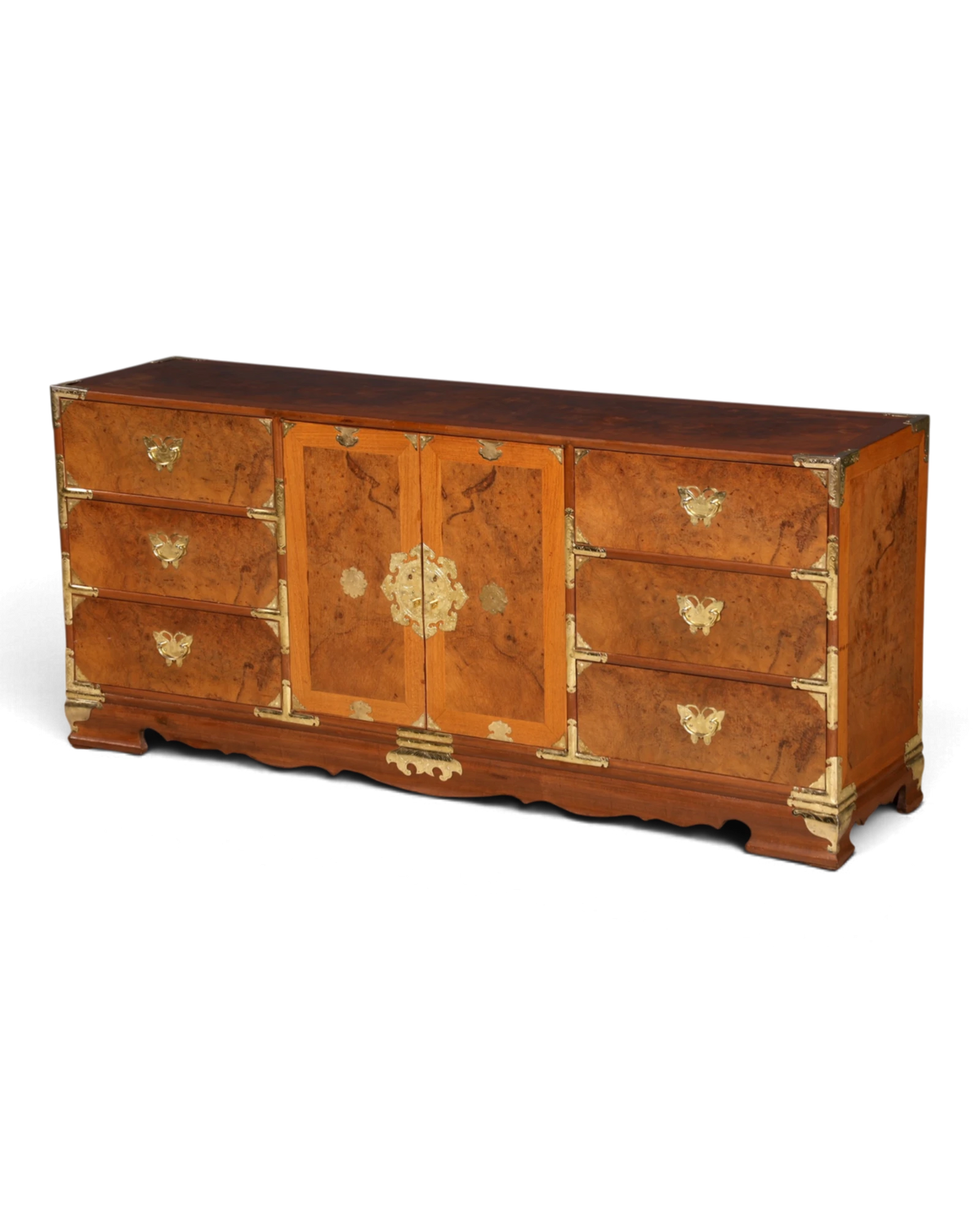 Magnificent Asian-style sideboard in Korean style, chest of drawers, buffet with butterfly fittings, vintage