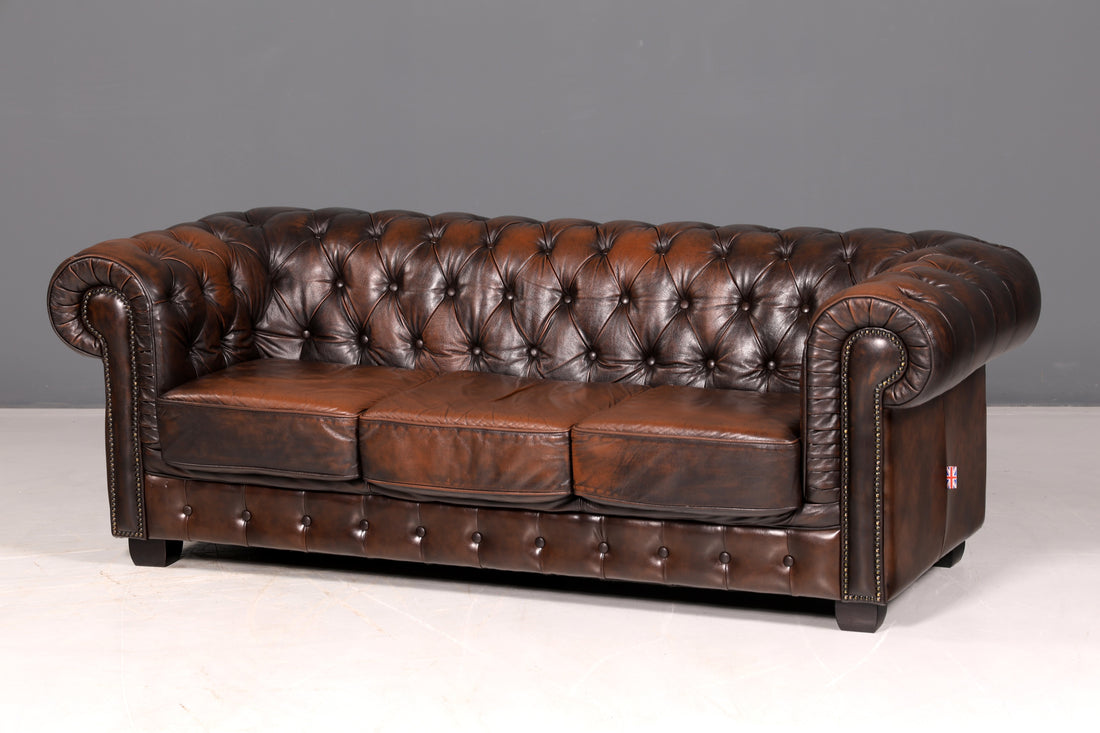 Beautiful Original Chesterfield Sofa 3-Seater Genuine Leather Couch English Leather Sofa Vintage
