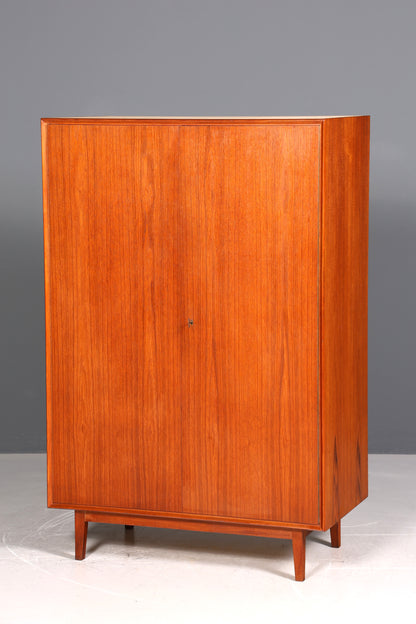 Armoire de style mid-century, meuble vintage, design danois rétro, armoire à linge en teck, meuble d&