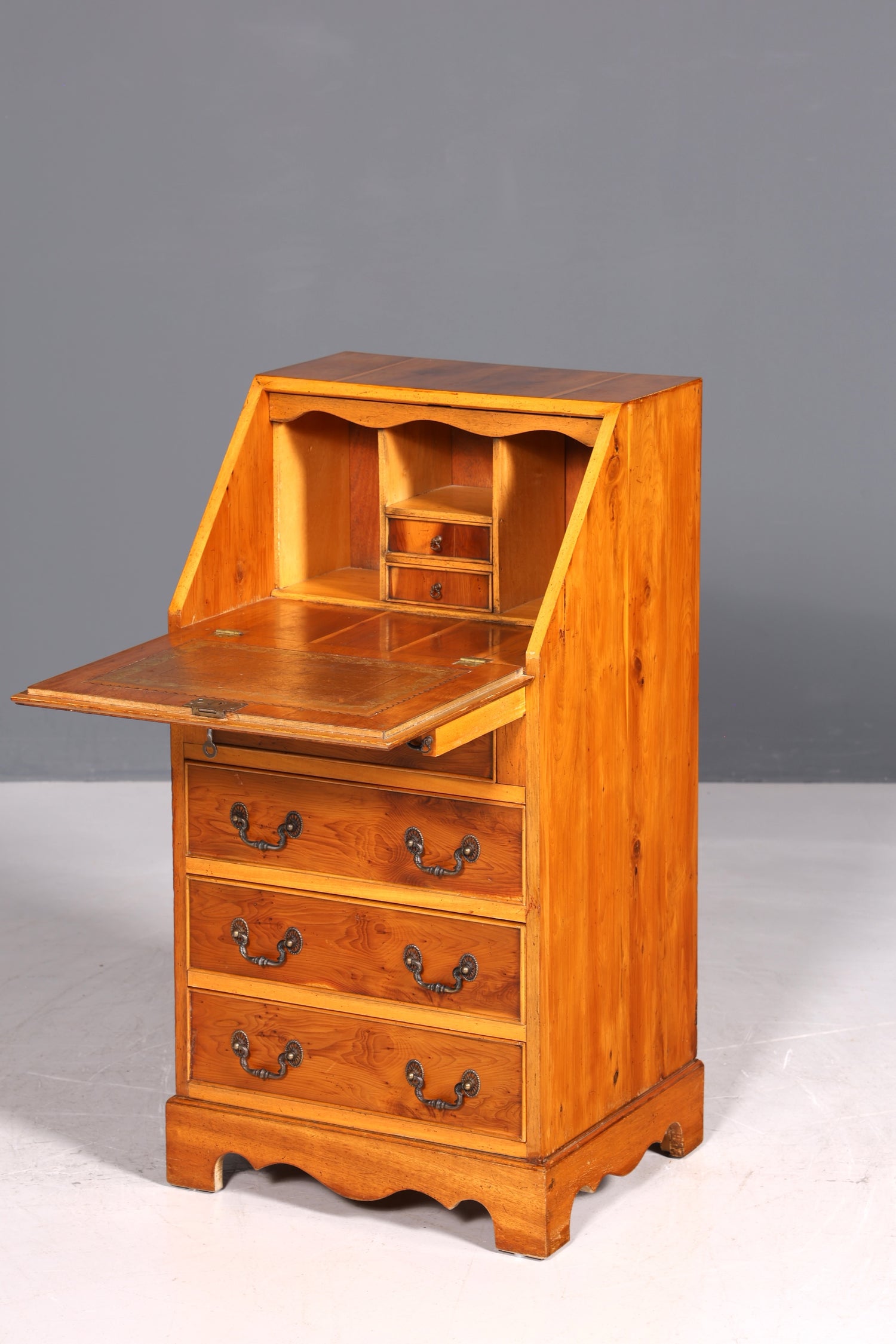 Bureau secrétaire anglais simple, bureau d&