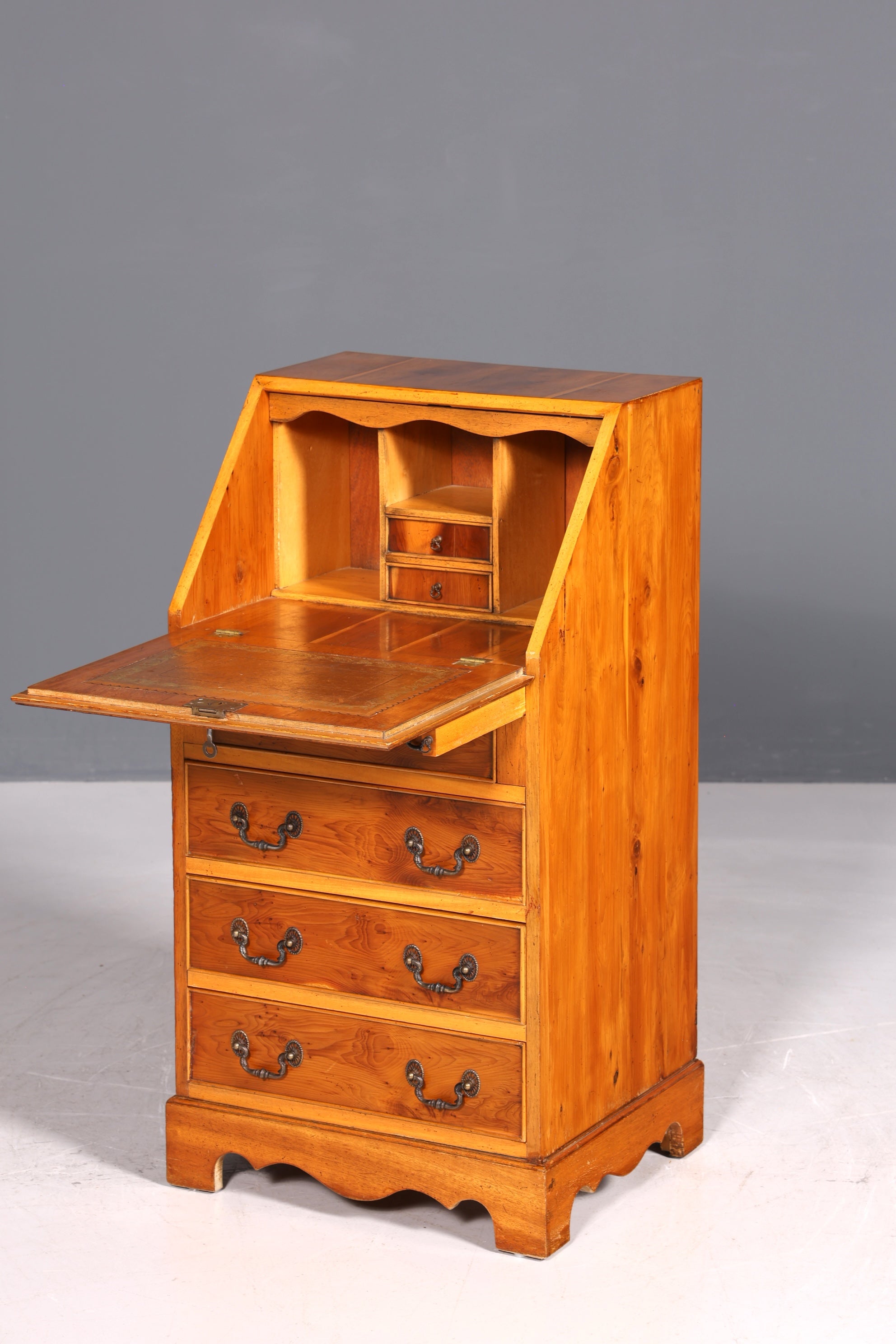 Bureau secrétaire anglais simple, bureau d&