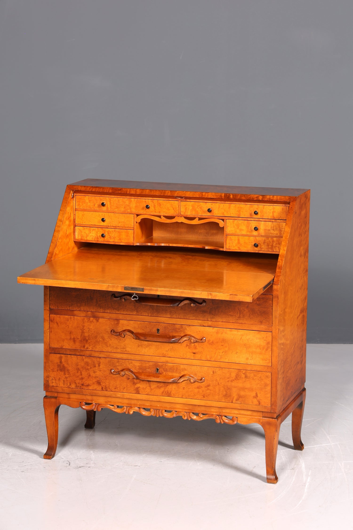 Magnifique secrétaire datant des années 1930, en bois de cerisier, commode de bureau.