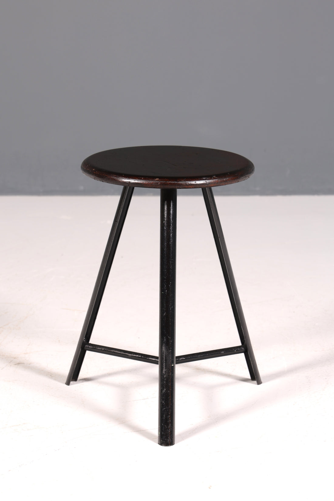 Wunderschöner Mid Century Hocker Bistro Hocker Vintage Industrial Stil Stuhl 60s