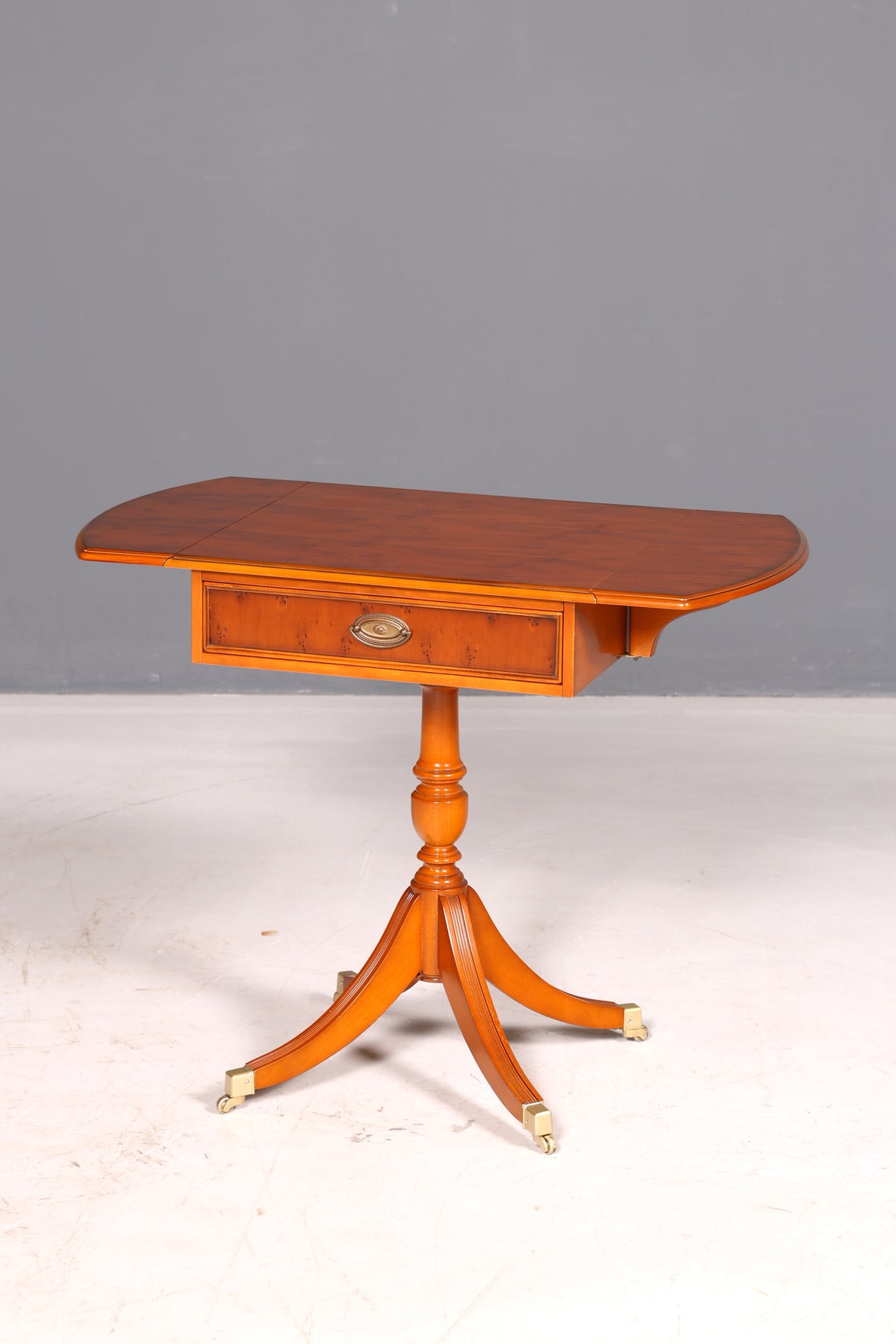 Traumhafter Original Heldense Beistelltisch Eibe Holz Klapptisch Ablagetisch Kommode Telefontisch