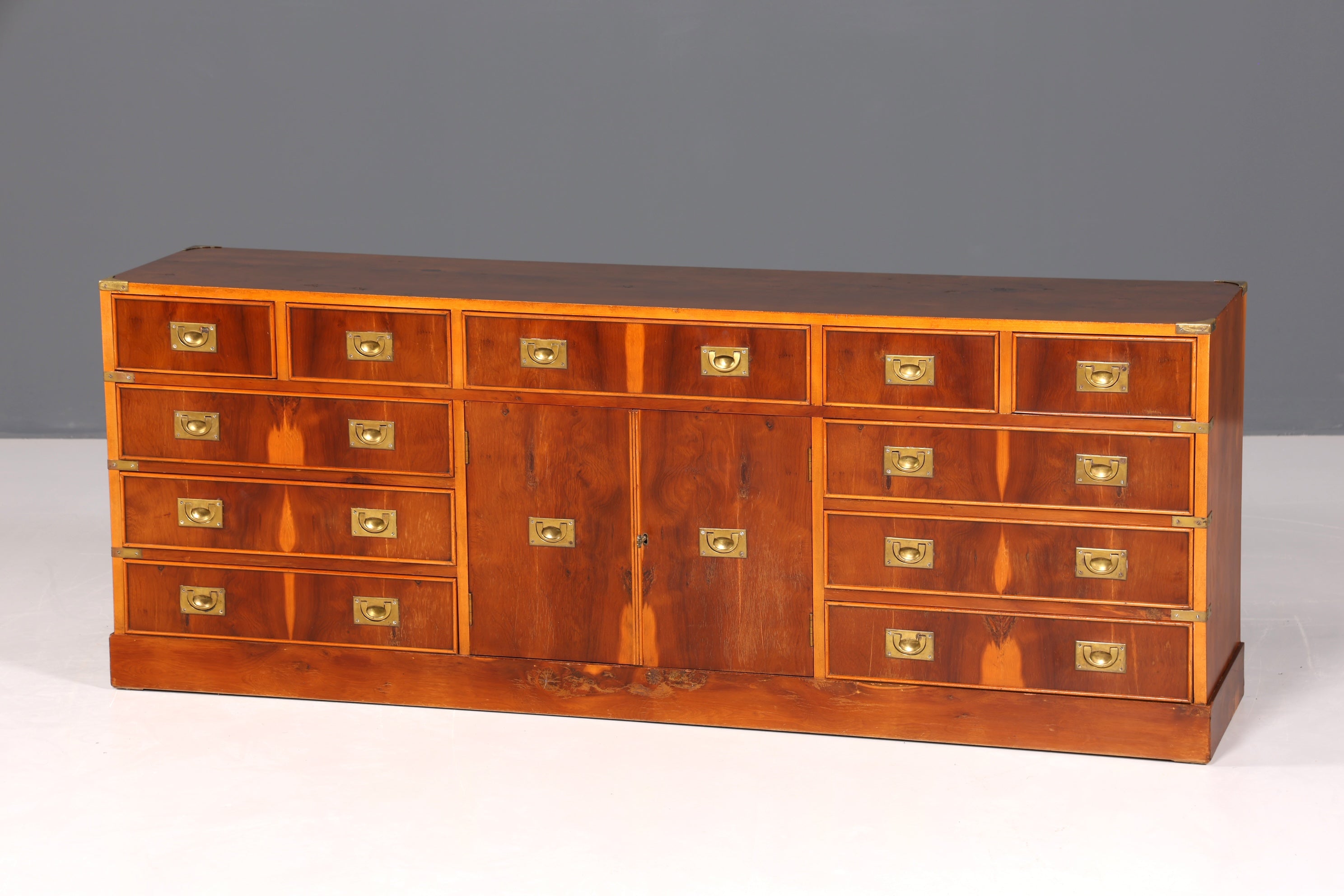 Traumhaftes XXL Maritim Sideboard Englische Schiffs Kommode Englisch Antik Schrank Military Chest