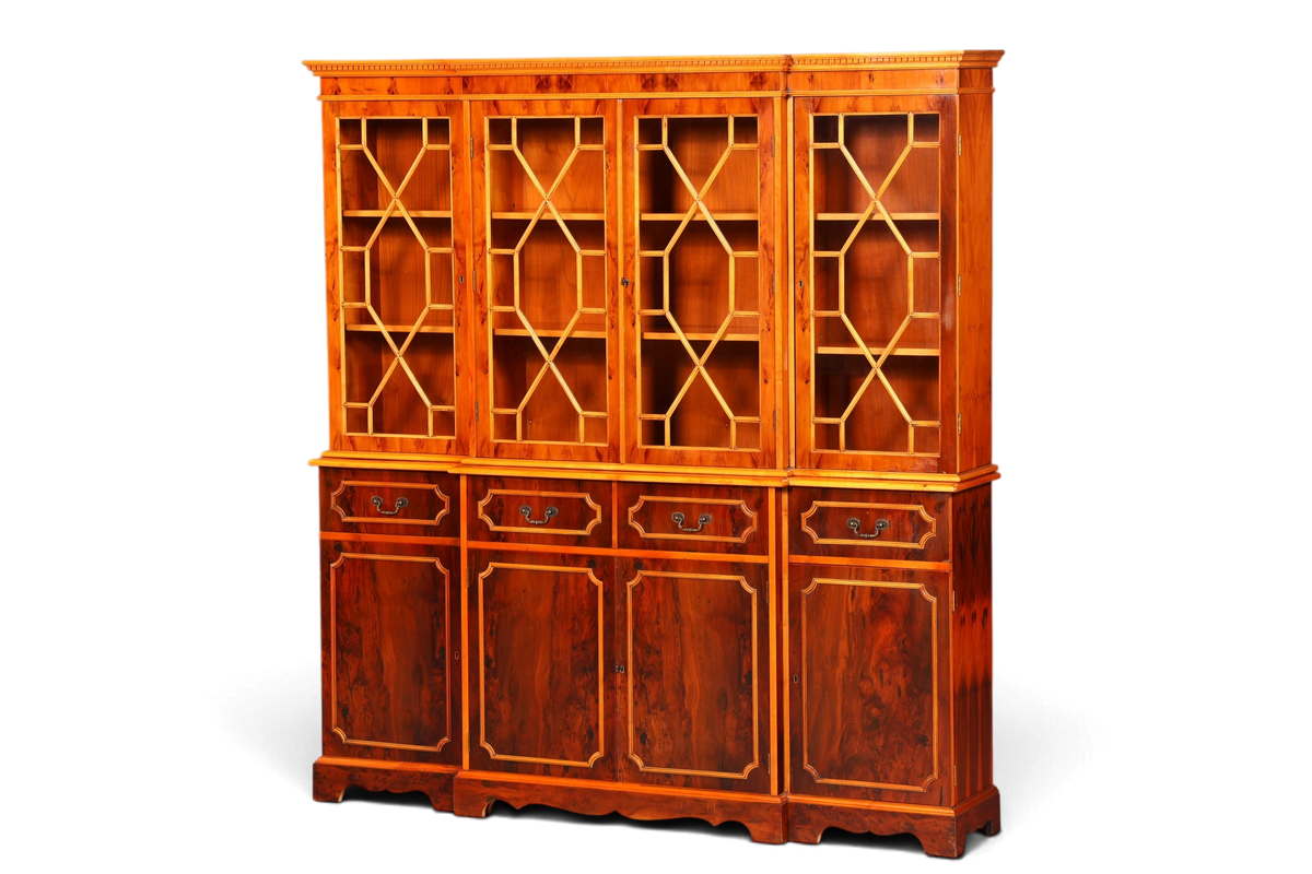 Hauptstadt Möblerei englischer Bücherschrank aus Eibe mit Glasvitrine, Chippendale-Stil und dekorativen Intarsien.