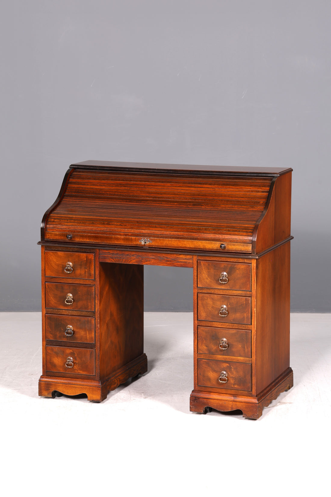 Magnifique bureau anglais à volet roulant Rolltop Desk secrétaire antique avec dessus en cuir véritable Bureau vintage