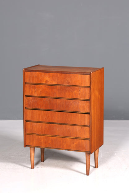 Magnifique commode vintage des années 60/70, design danois, style années 60/70.