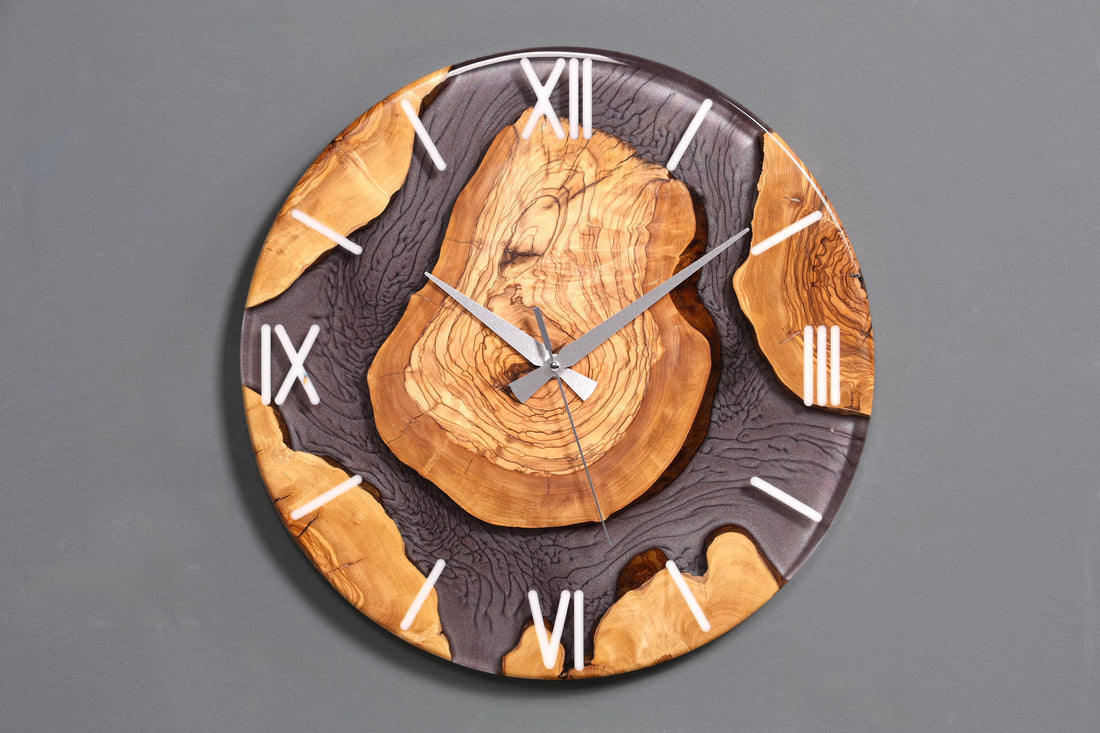 Horloge murale élégante en résine époxy faite à la main, motif olivier, horloge analogique grise en époxy
