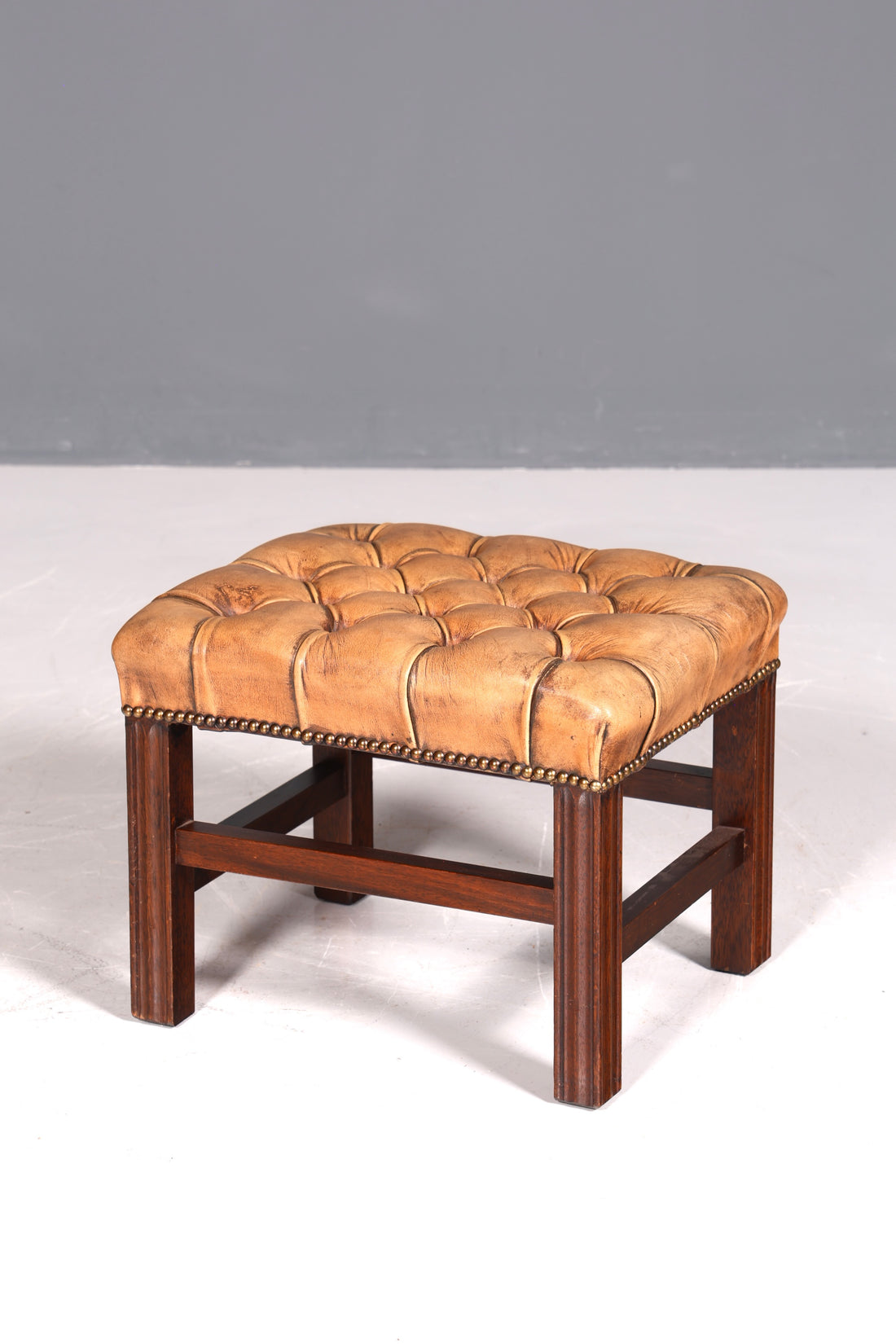 Tabouret Chesterfield d&