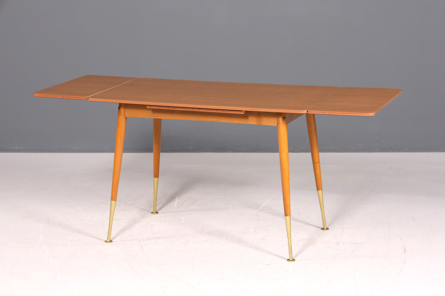 F964 Finish Wunderschöner Mid Century Küchentisch Vintage Tisch ausziehbar und höhenverstellbar