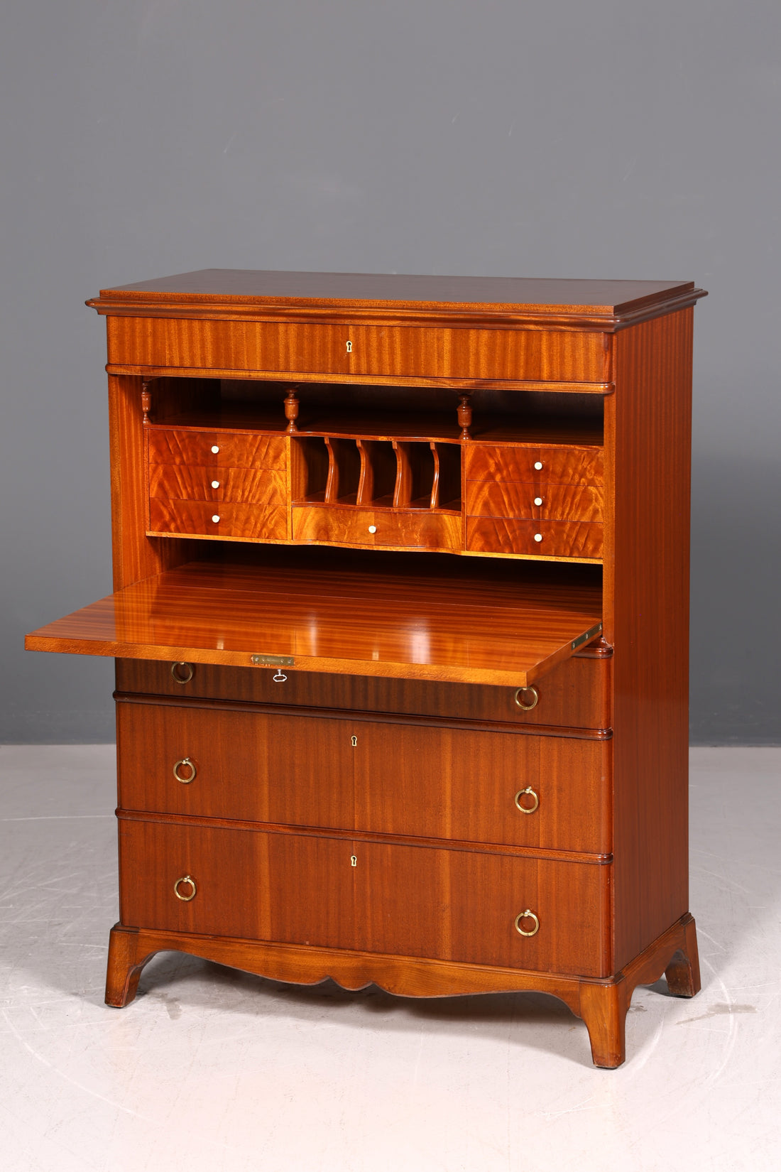 Élégant Secrétaire de Style Anglais Bureau Vertiko Commode Commode à Écrire Ancienne Commode de Bureau Vintage