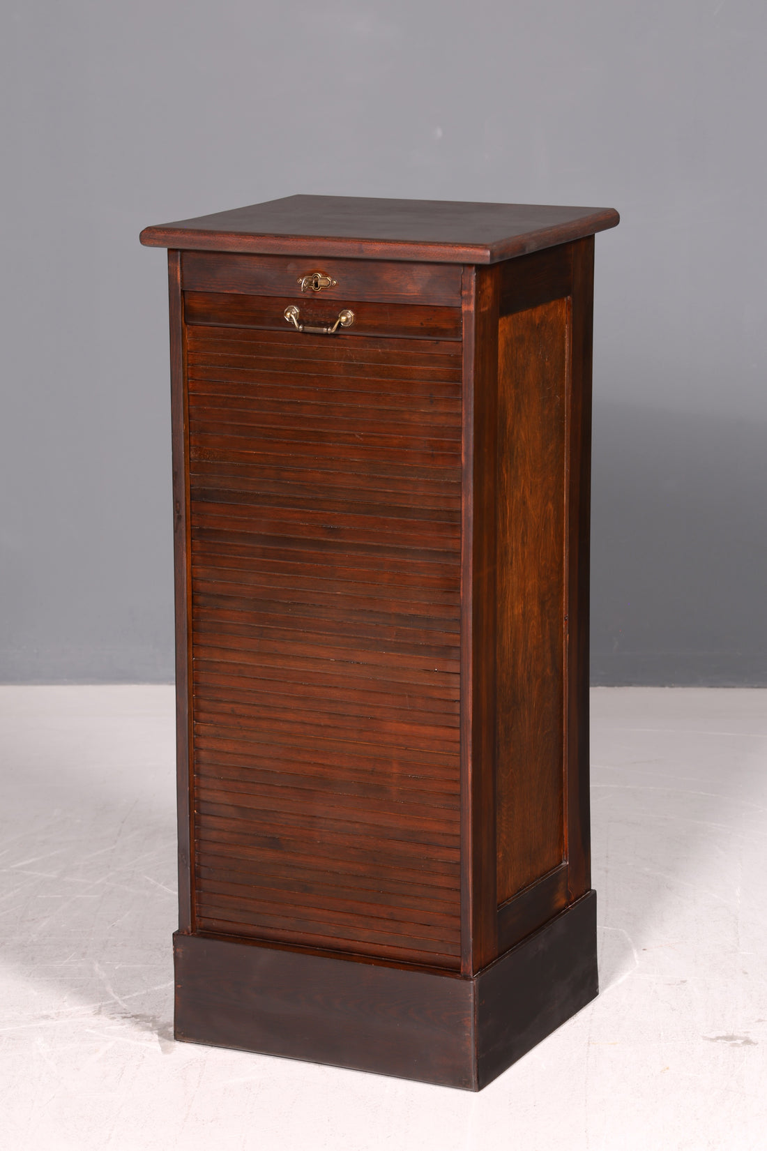 Sobre Armoire à Rideau Bauhaus Armoire à Jalousie Classeur Art Deco Armoire de Bureau Ancienne Vintage