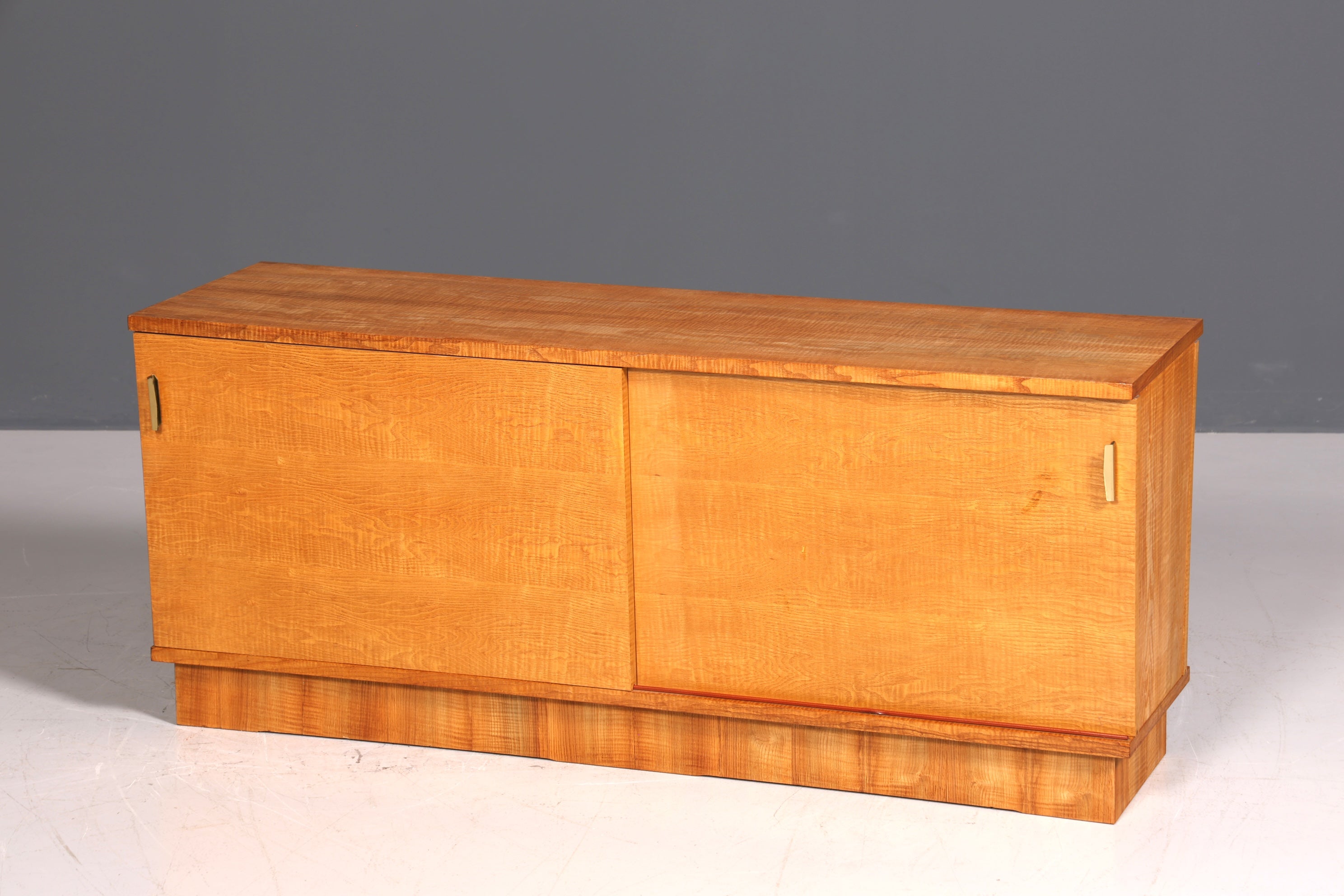 F509 Finition magnifique buffet vintage style années 60, commode, meuble TV, commode d&