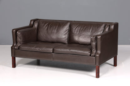Wunderschönes Designer Børge Mogensen Sofa 2 Sitzer echt Leder Couch Modell 2213 Made in Denmark Canapé