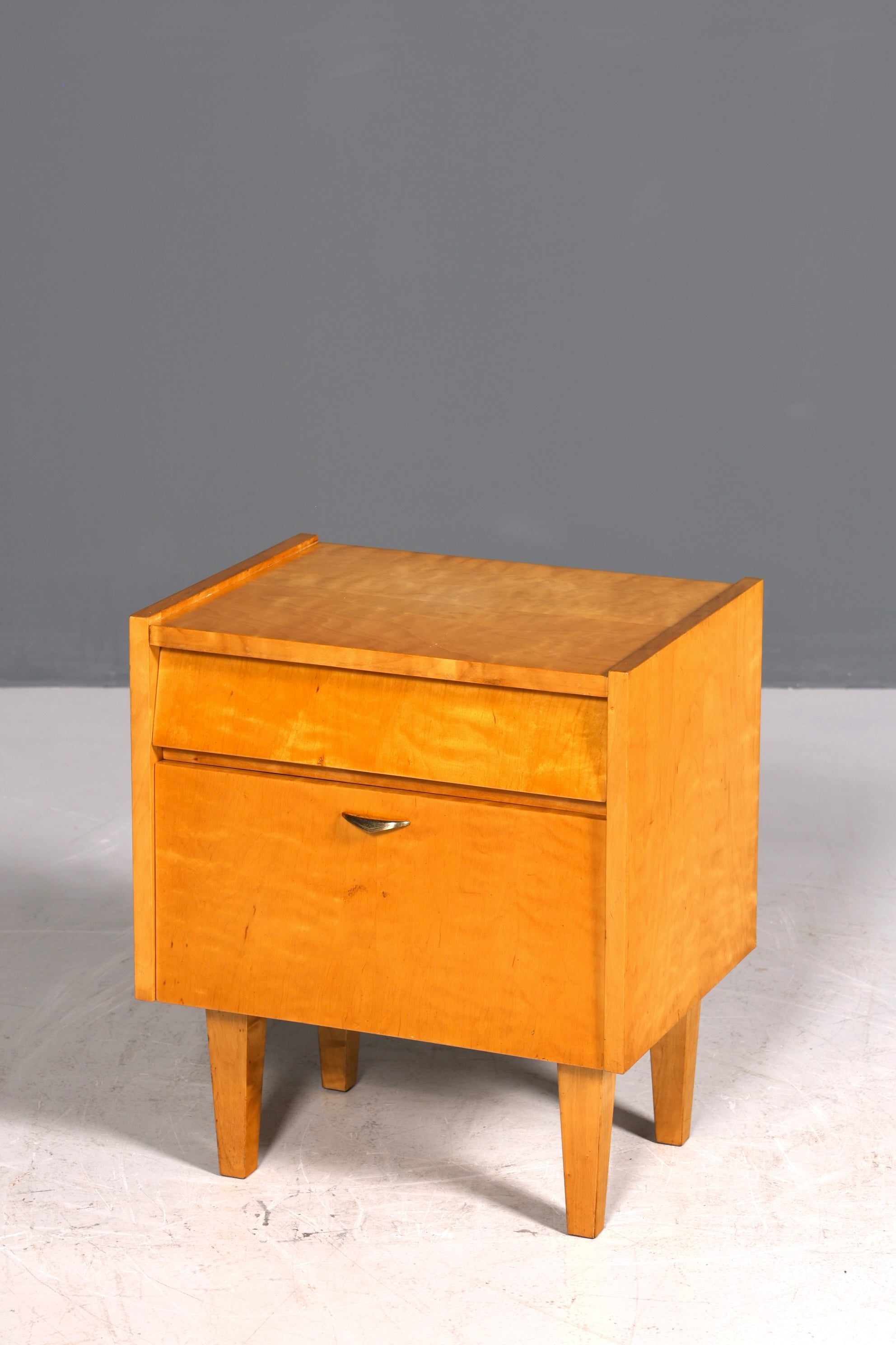 Commode vintage simple du milieu du siècle, meuble pliant, table de chevet de design danois, 2 sur 2