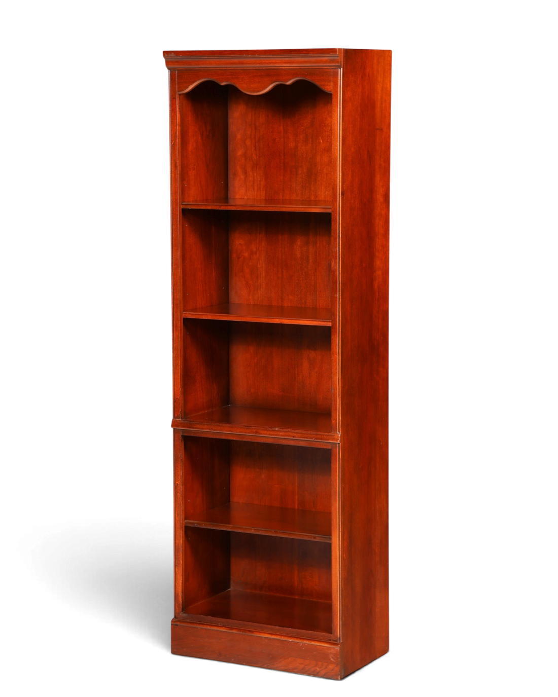 Hauptstadt Möblerei Drexel Heritage Bücherregal aus dunklem Echtholz mit klassischem Design und geschwungenem Abschluss
