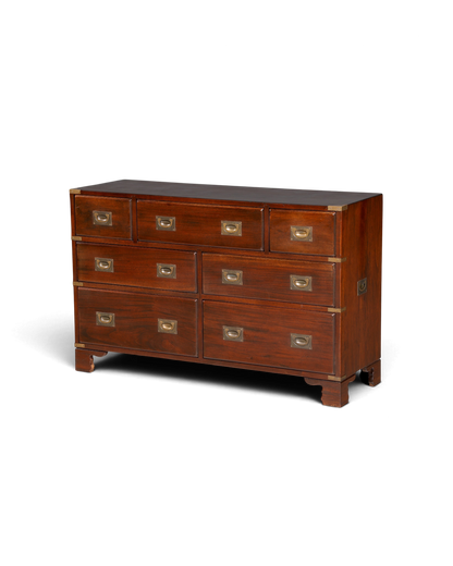 Hauptstadt Möblerei Sideboard im Military Chest Stil aus dunklem Echtholz mit Messingbeschlägen und Schubladen