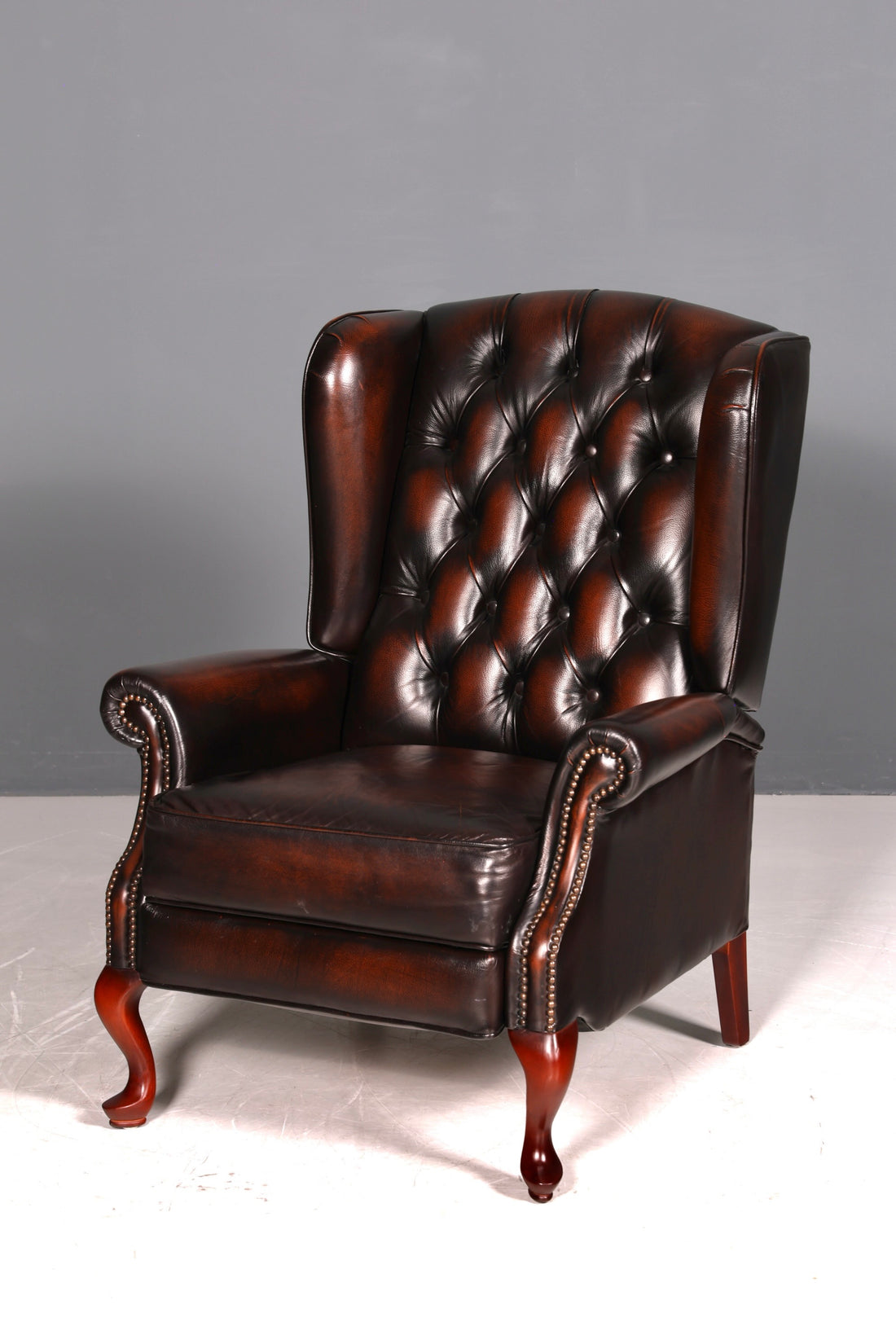 Original Chesterfield Ohrenbacken Sessel Queen Anne Englisch Leder Herrensessel UK Armlehnsessel