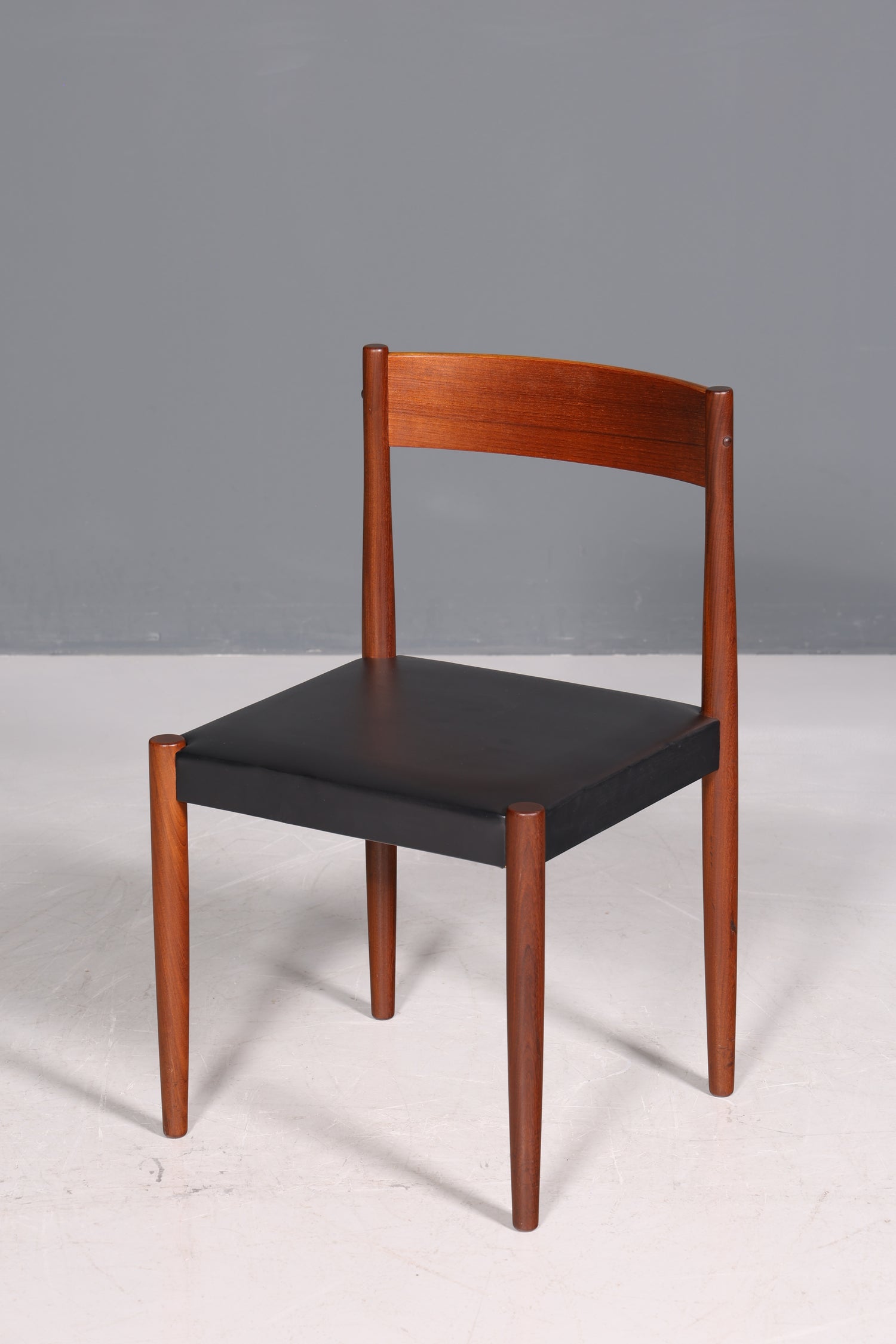 Chaise simple de style milieu du siècle, en palissandre, style secrétaire rétro, en cuir véritable, chaise de cuisine design danois, 1 sur 2