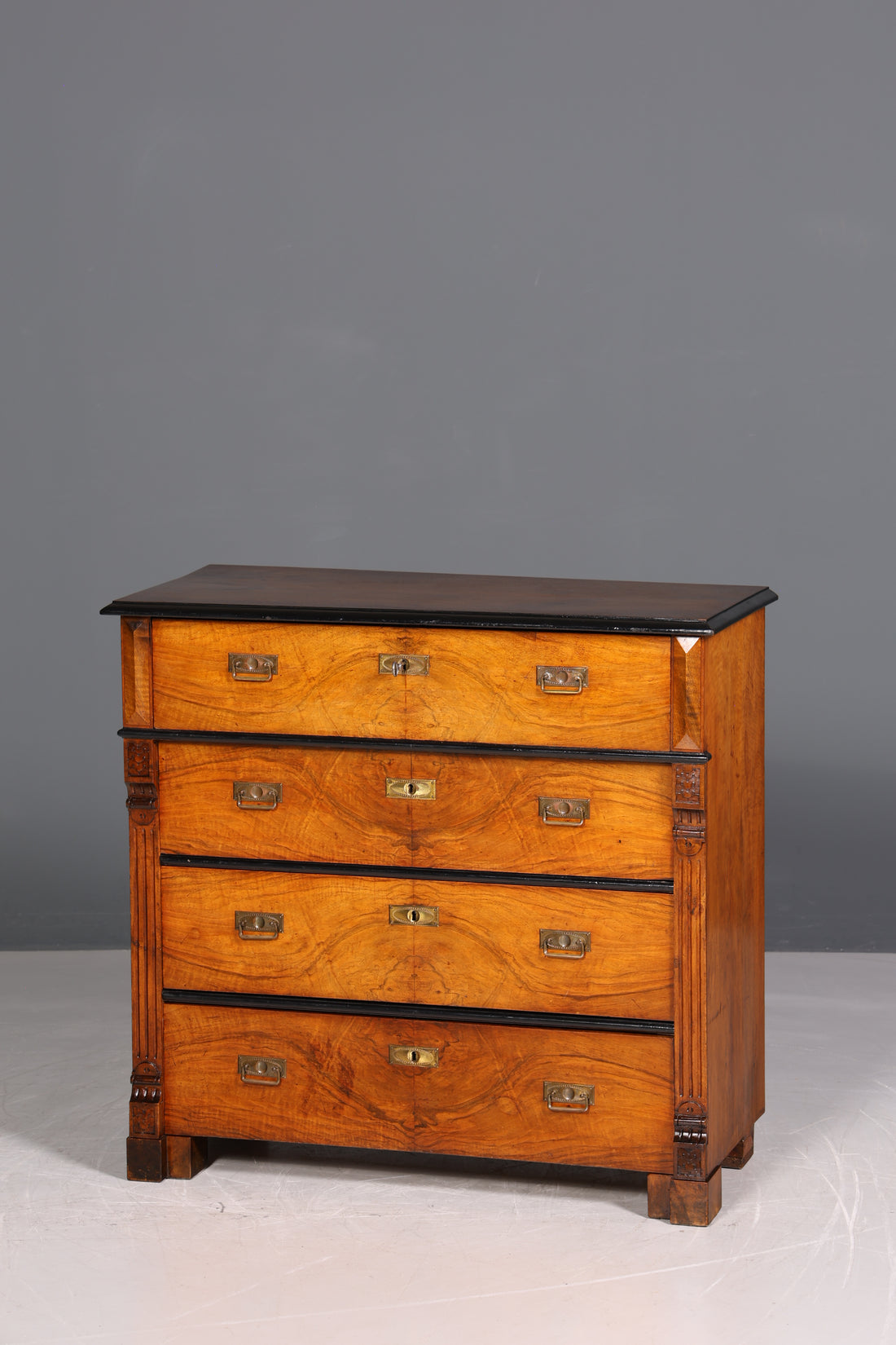 Belle commode Gründerzeit, commode antique Art Nouveau vertiko