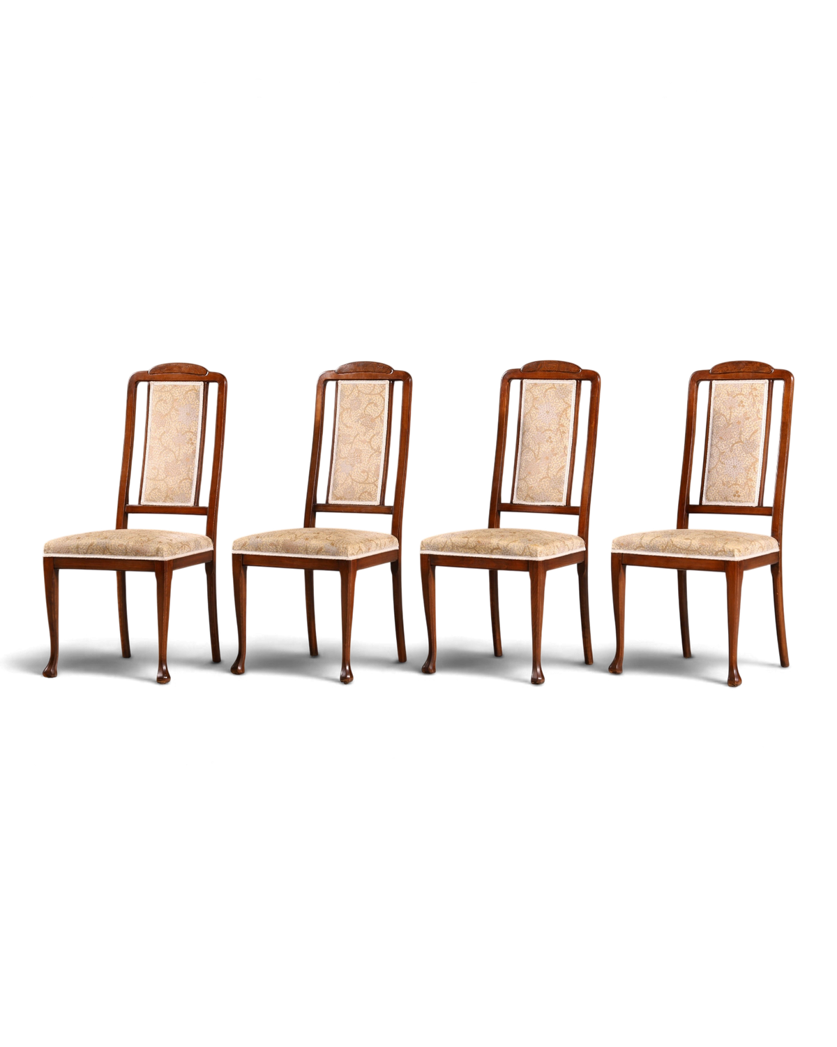 Hauptstadt Möblerei Set aus vier englischen Regency Dining Chairs aus den 60er Jahren mit gemustertem Stoffbezug