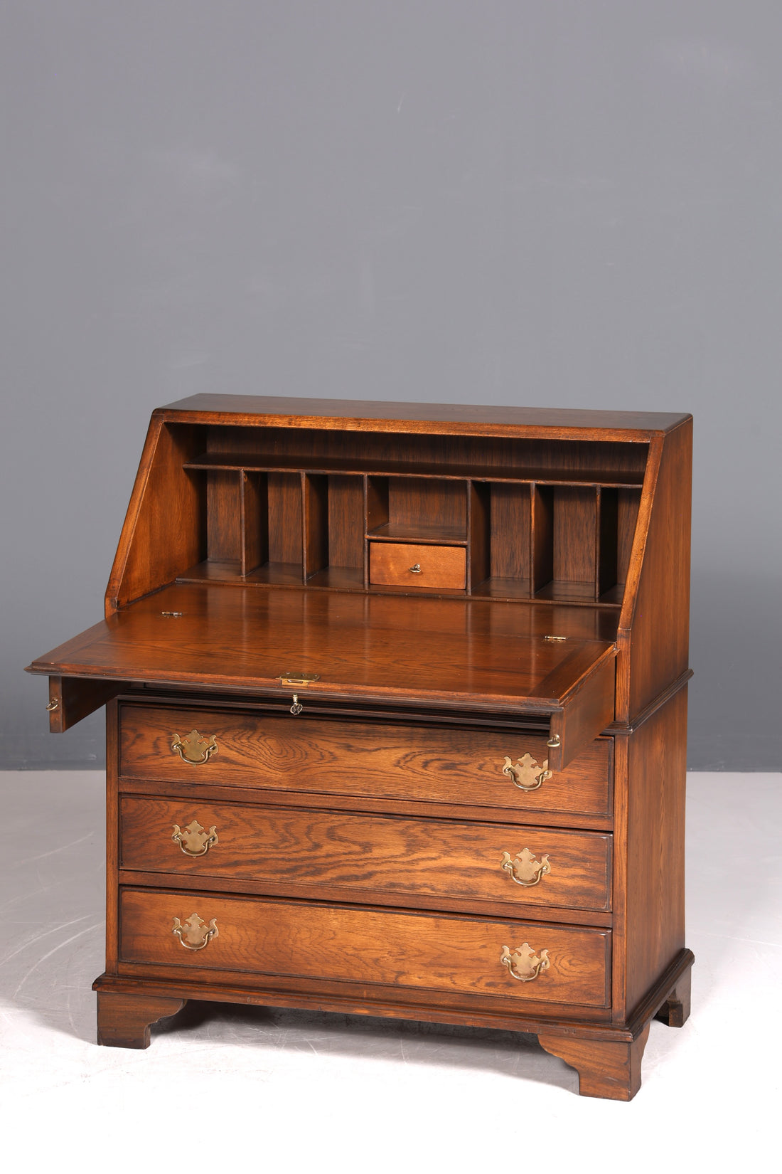 Bureau secrétaire anglais élégant, reproduction en chêne, table de bureau Bevan Funnell, bureau à écrire