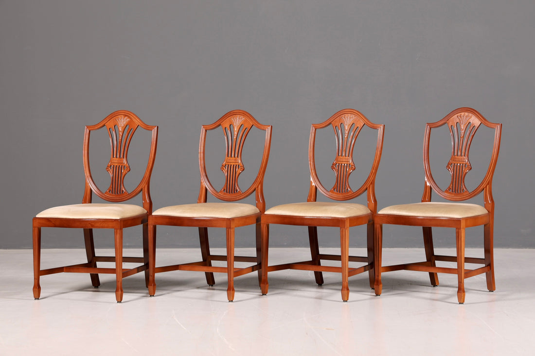Ensemble élégant de 4 chaises anglaises style Hepplewhite, chaises de salle à manger anciennes, chaises de cuisine, ensemble de chaises vintage  