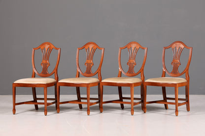 Ensemble élégant de 4 chaises anglaises style Hepplewhite, chaises de salle à manger anciennes, chaises de cuisine, ensemble de chaises vintage  