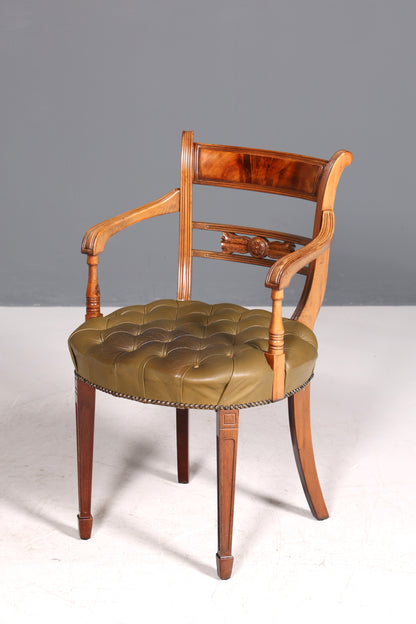 Magnifique fauteuil Chesterfield, chaise secrétaire Anno Dom, chaise de cuisine anglaise en cuir véritable, 1 sur 2