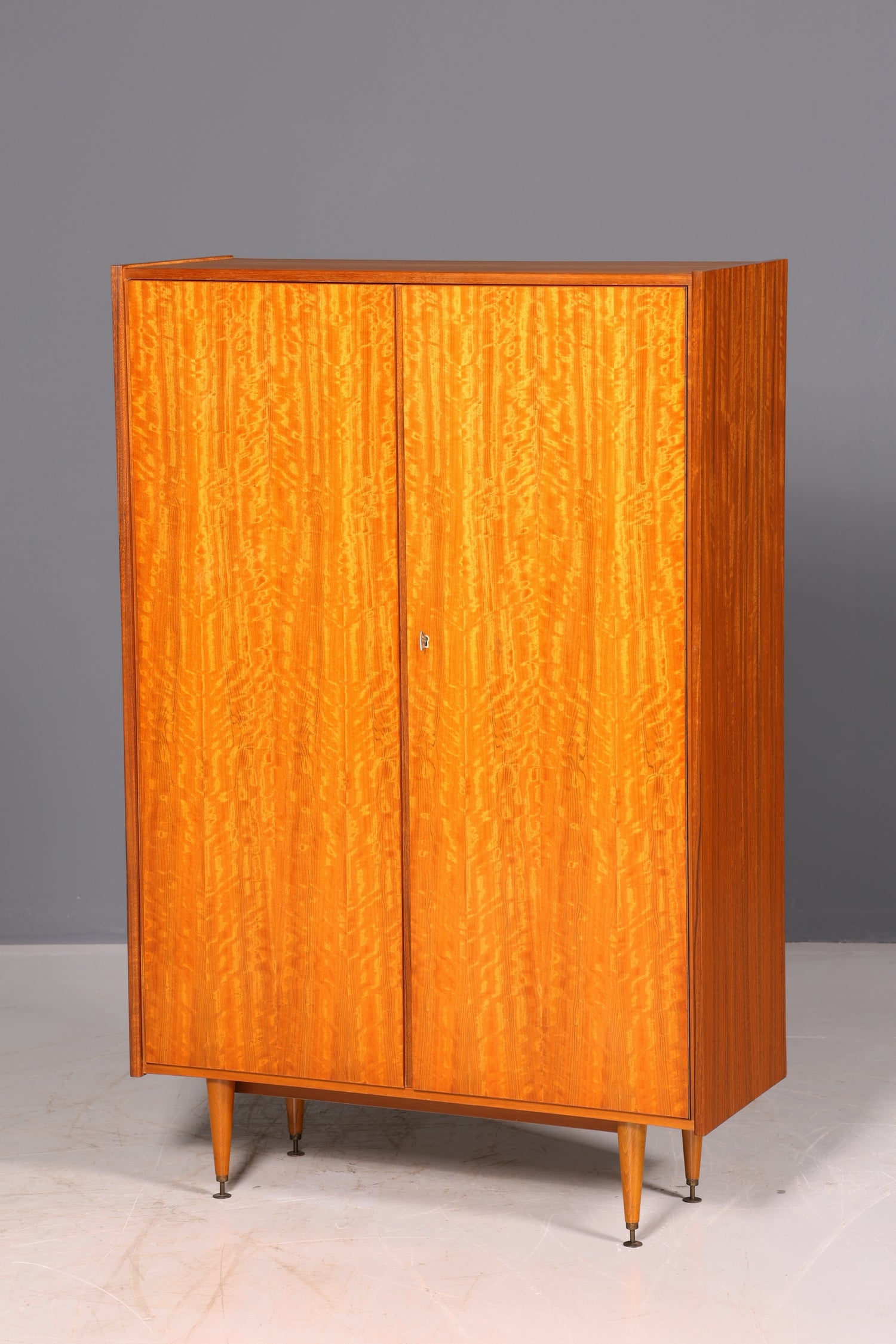 Traumhafter Mid Century Kleiderschrank Vintage Schrank Retro Wäscheschrank 60er Echt Holz