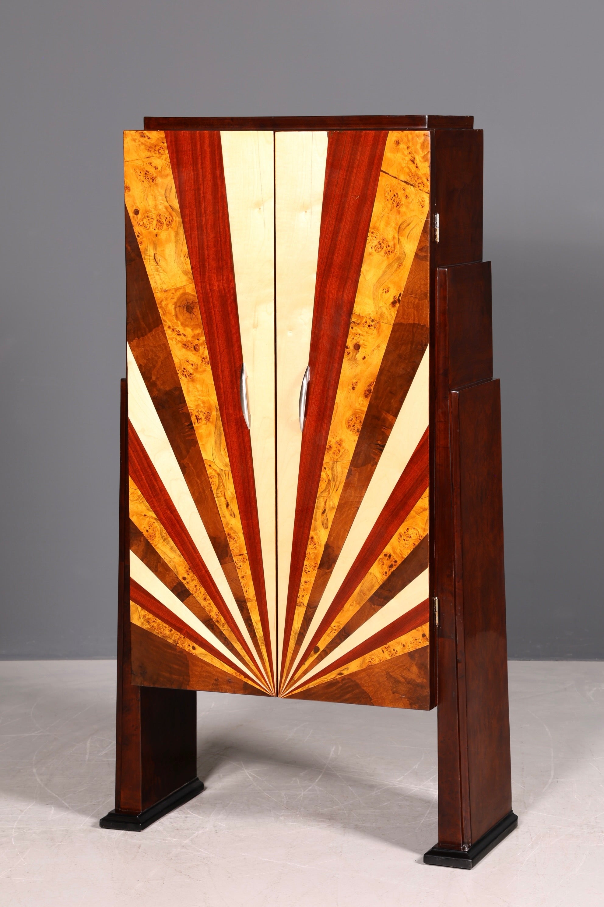 Traumhafter Art Deco Design Schrank Highboard Kommode Vertiko Sun Wäscheschrank Dielenschrank