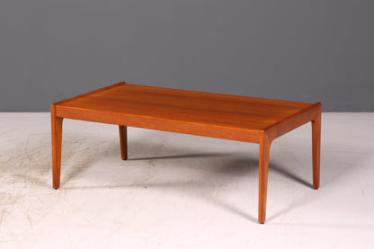 Magnifique table basse moderne du milieu du siècle en teck, table d’appoint rétro vintage, table basse des années 70 pour le salon