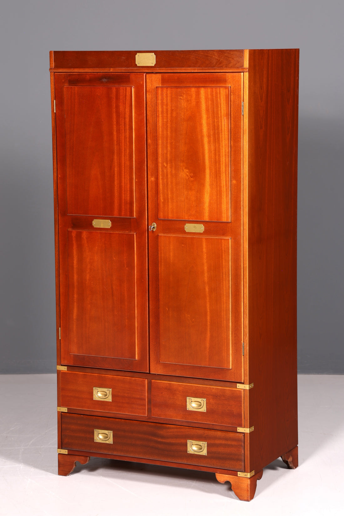 Beeindruckender Maritimer Schrank Englischer Schiffs Kleiderschrank Englisch Antik Wäscheschrank Dielenschrank