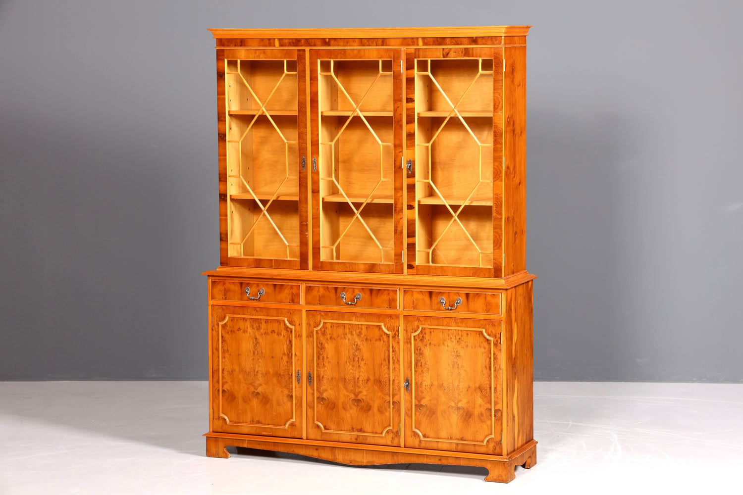 Magnifique vitrine anglaise, bibliothèque, buffet, style ancien, en bois d&