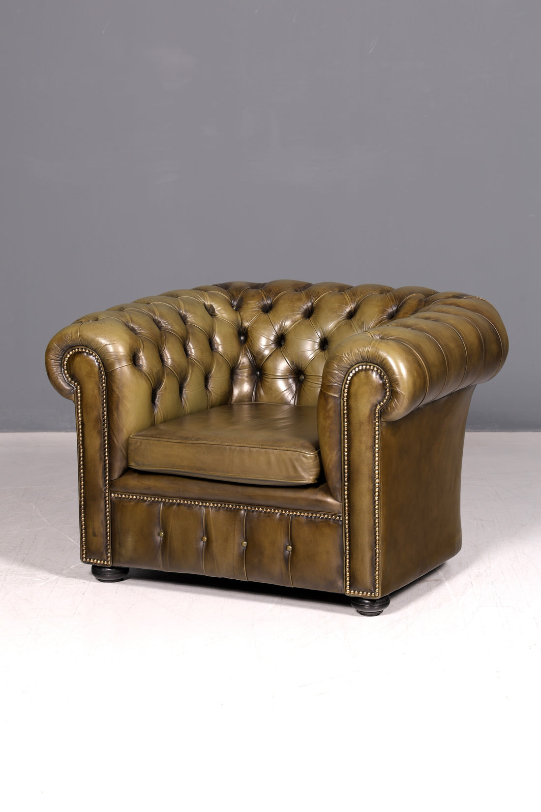 Stilvoller Original Chesterfield Sessel Grün Echt Leder Englischer Armlehnsessel Herrensessel Clubsessel UK Vintage