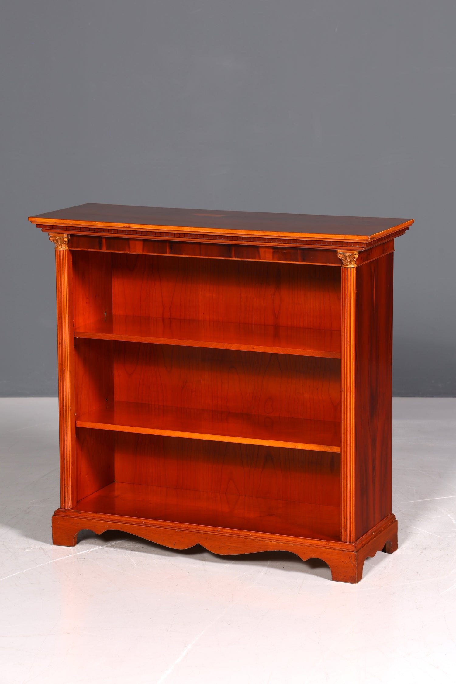 Magnifique bibliothèque ancienne anglaise en if, étagère à livres, rangement pour livres, années 1960