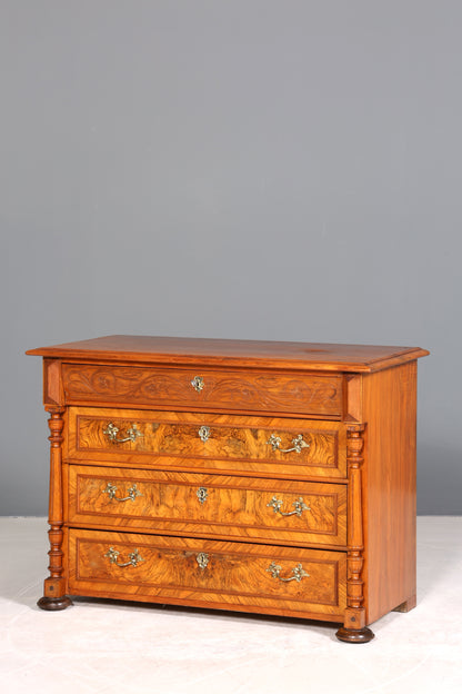 Wunderschöne Gründerzeit Kommode Louis Philippe Vertiko Nussbaum Sideboard um 1880
