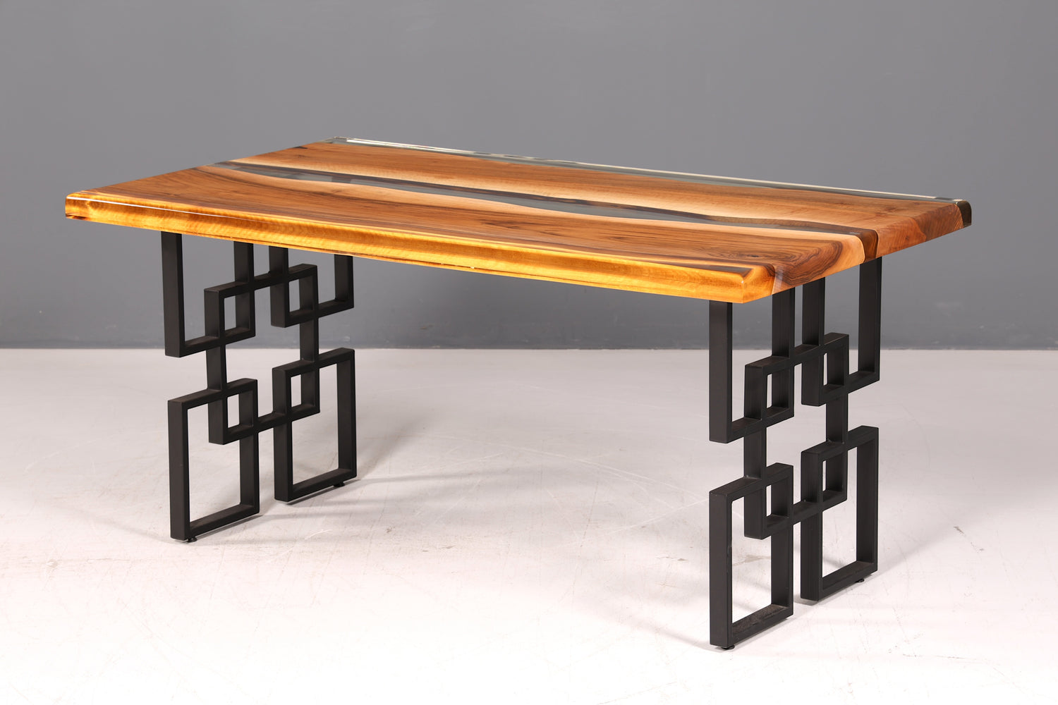 Beeindruckender Epoxidharz Tisch Nussbaum Esstisch Massivholz River Table Esszimmertisch Küchentisch Wohnzimmertisch Unikat