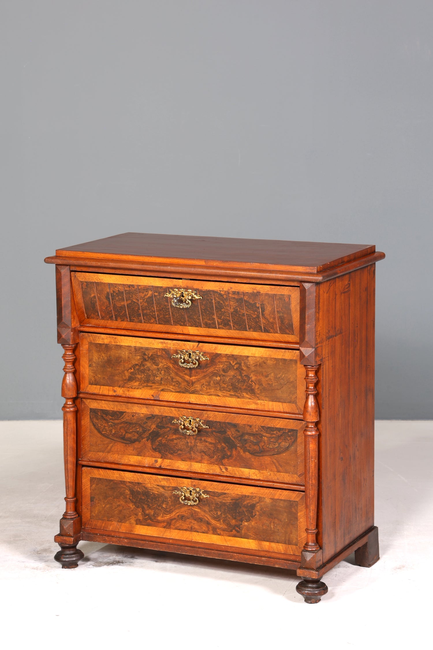Stilvolle Gründerzeit Kommode Louis Philippe Nussbaum Schubladen Kommode Sideboard um 1880