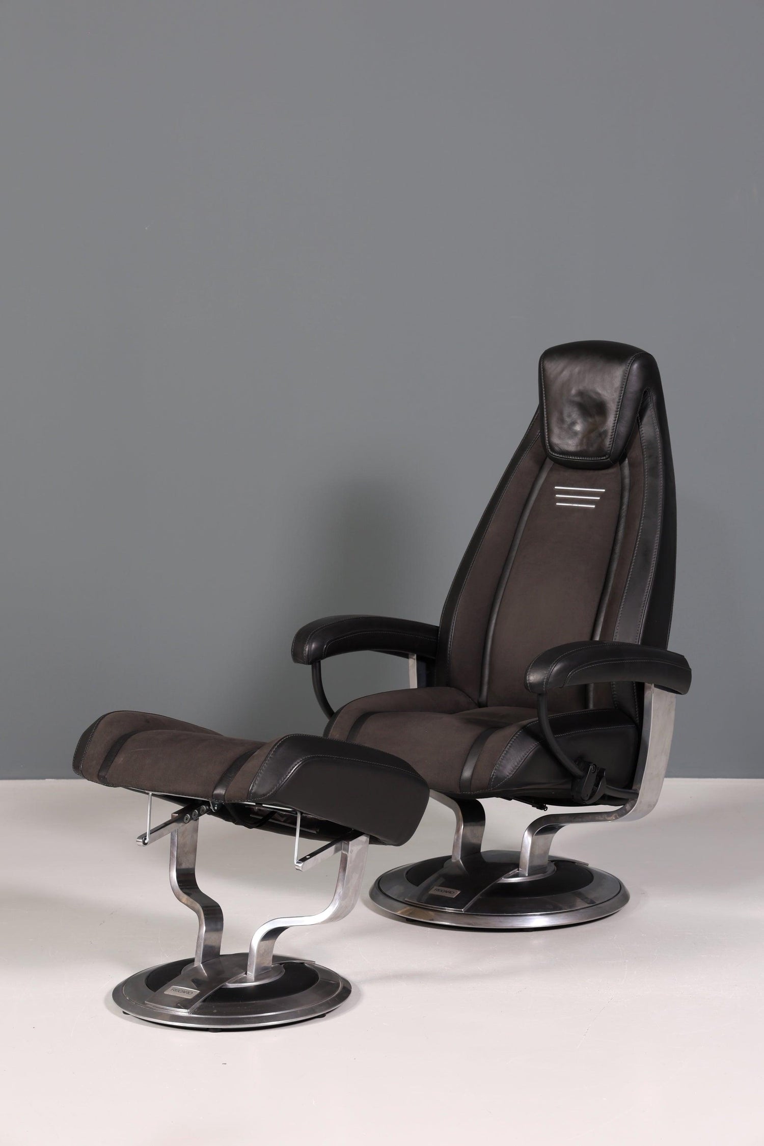 Edler Designer Sessel mit Hocker "Recaro" echt Leder Relax Armlehnsessel Fussablage