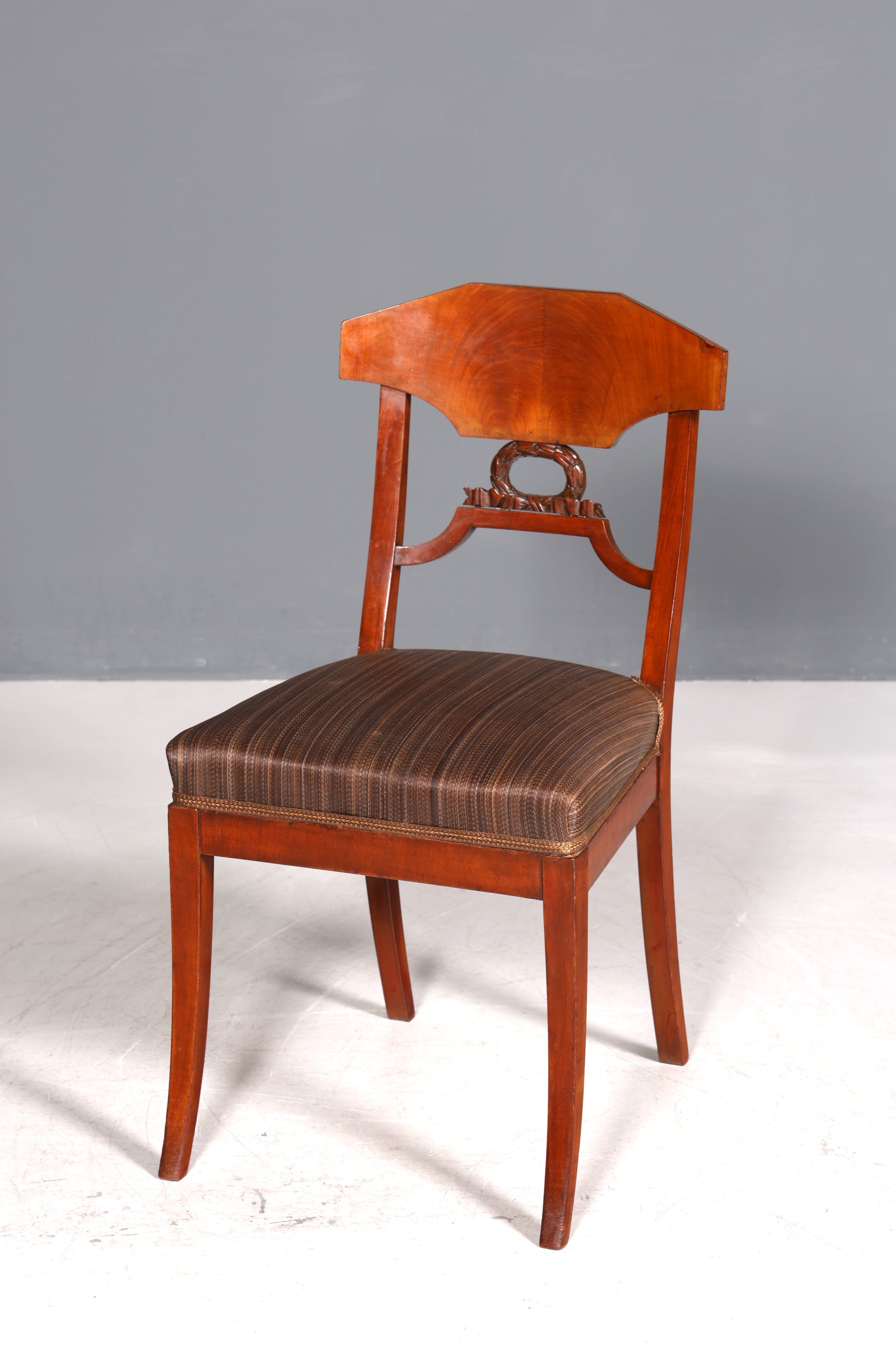 Chaise Biedermeier onirique, chaise de cuisine ancienne, chaise secrétaire en bois véritable, chaise de salle à manger, 1 sur 2