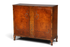 Hauptstadt Möblerei Art Deco Schrank aus massivem Holz mit edler Maserung und verzierten Beschlägen um 1930
